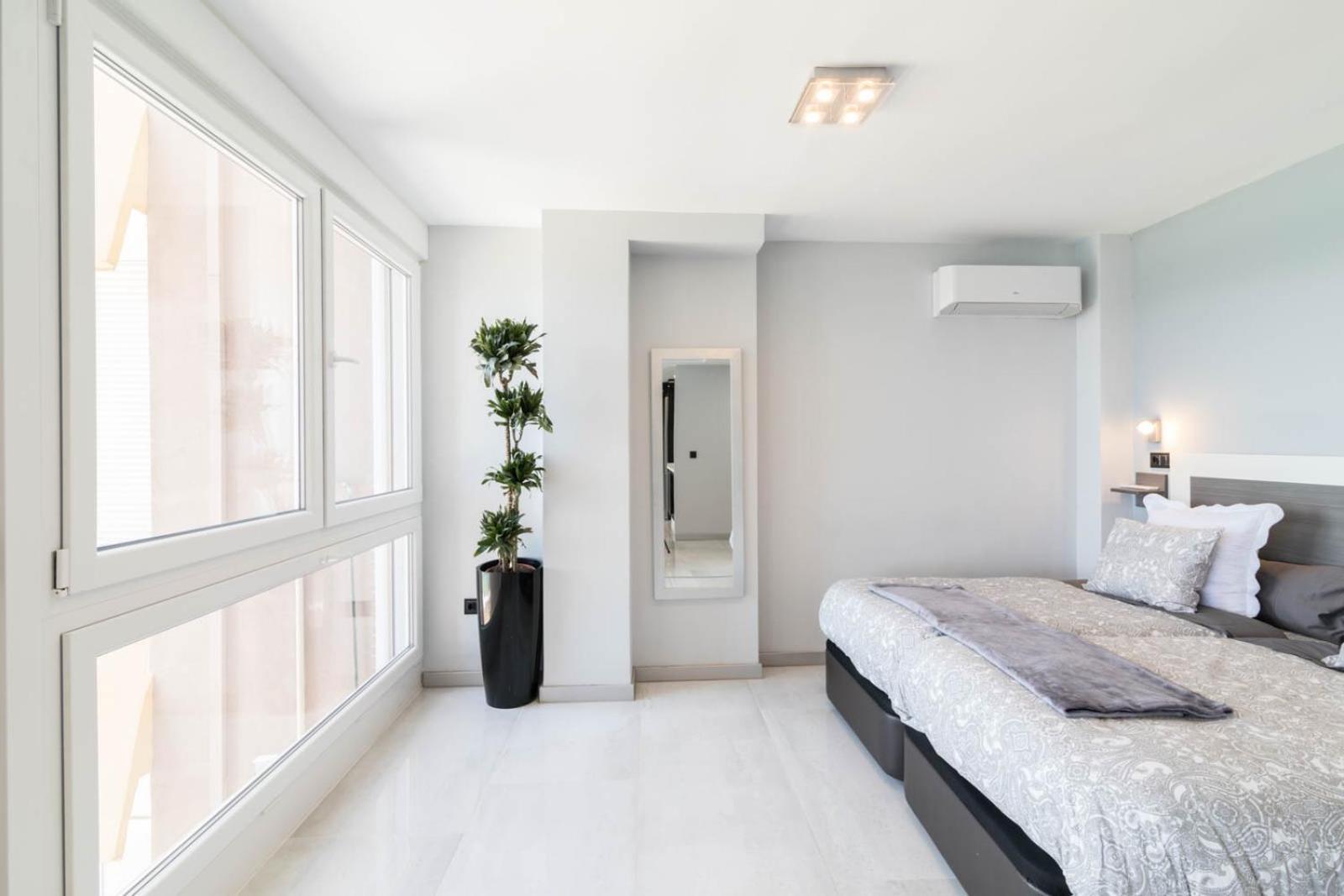 Deluxe Supreme Apartment มาลากา ภายนอก รูปภาพ