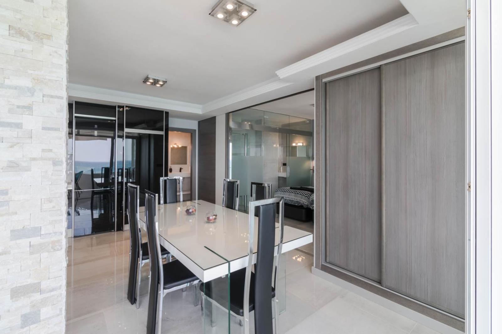 Deluxe Supreme Apartment มาลากา ภายนอก รูปภาพ