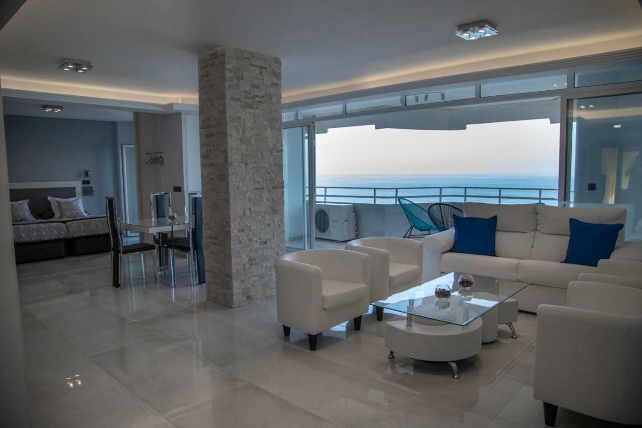 Deluxe Supreme Apartment มาลากา ภายนอก รูปภาพ