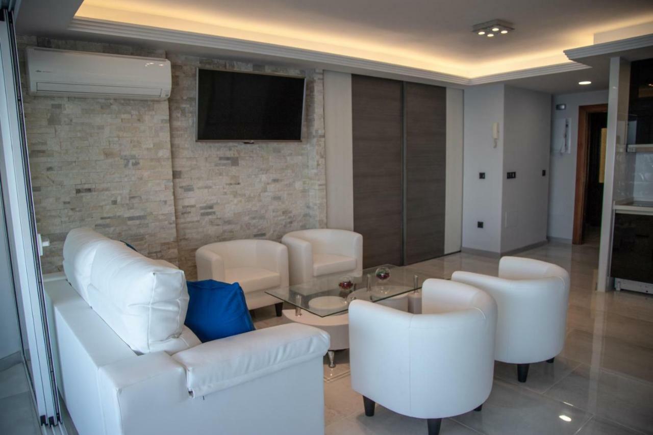 Deluxe Supreme Apartment มาลากา ภายนอก รูปภาพ