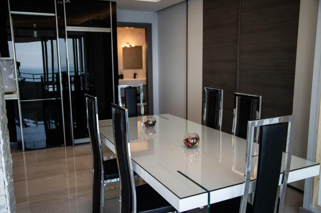 Deluxe Supreme Apartment มาลากา ภายนอก รูปภาพ