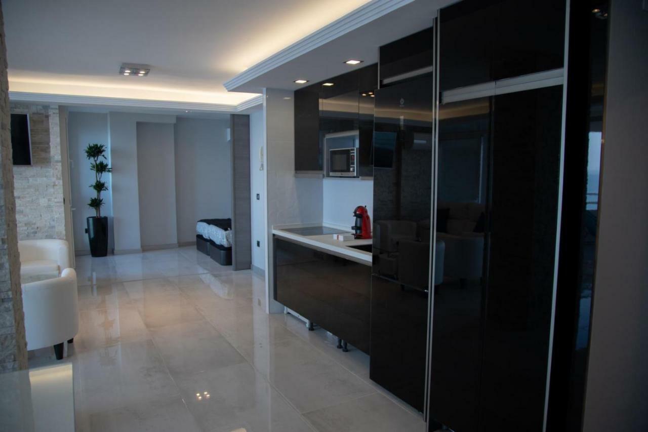 Deluxe Supreme Apartment มาลากา ภายนอก รูปภาพ