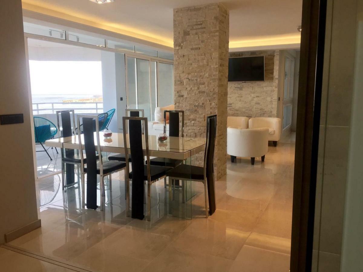 Deluxe Supreme Apartment มาลากา ภายนอก รูปภาพ