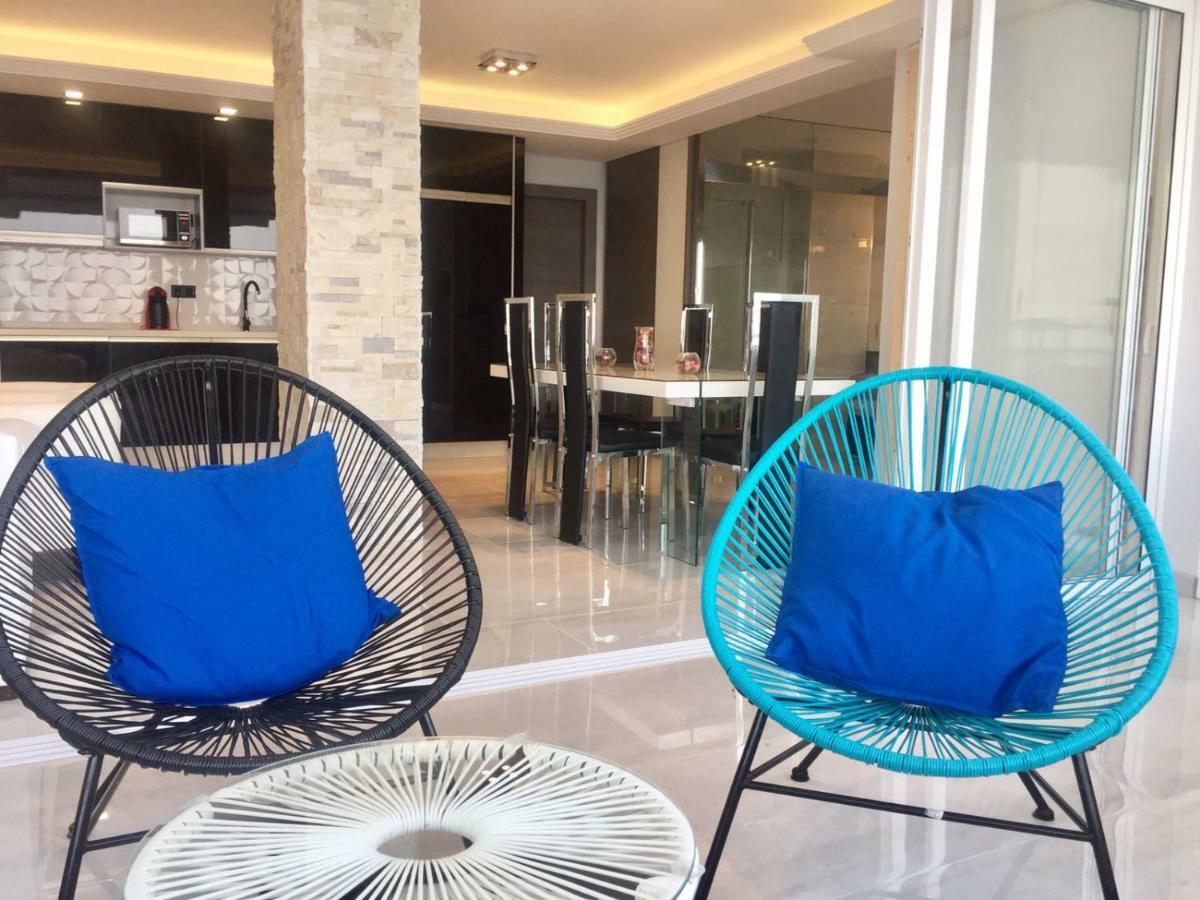 Deluxe Supreme Apartment มาลากา ภายนอก รูปภาพ