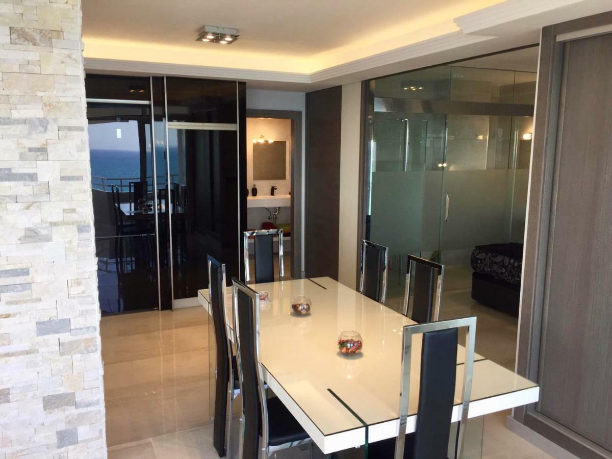 Deluxe Supreme Apartment มาลากา ภายนอก รูปภาพ