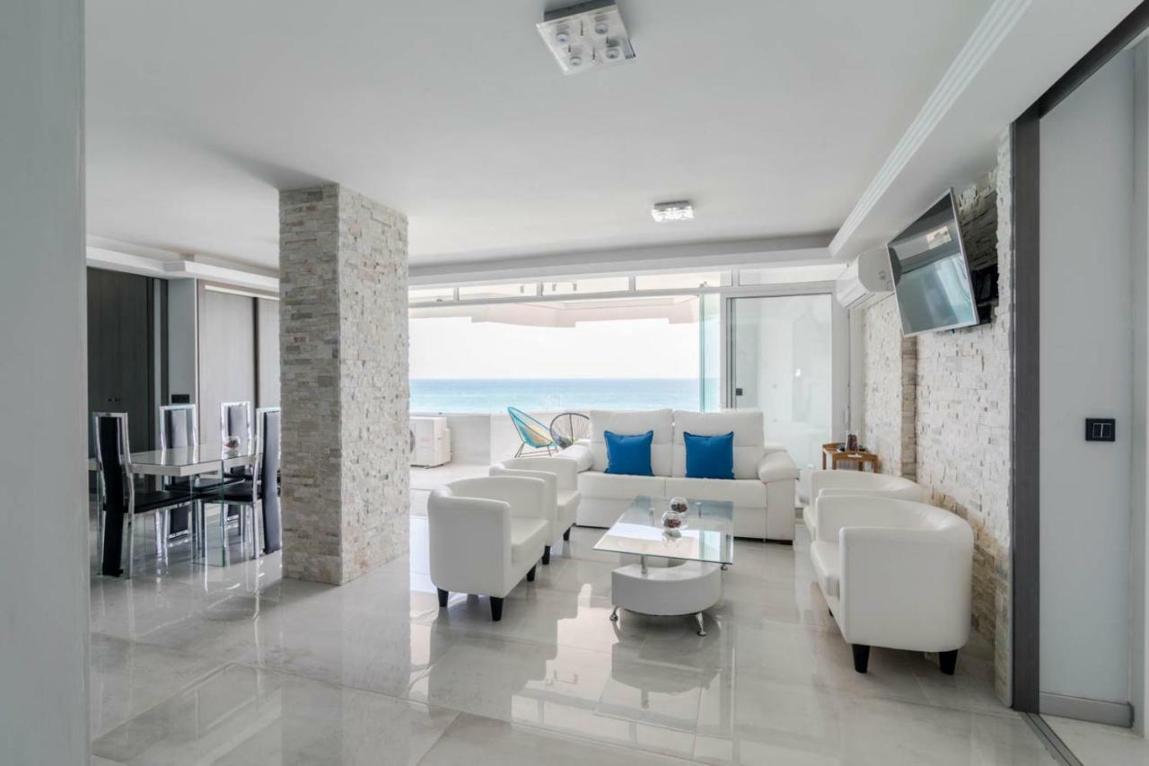 Deluxe Supreme Apartment มาลากา ภายนอก รูปภาพ